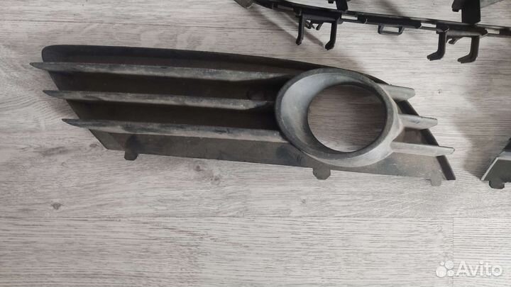 Решетка бампера skoda