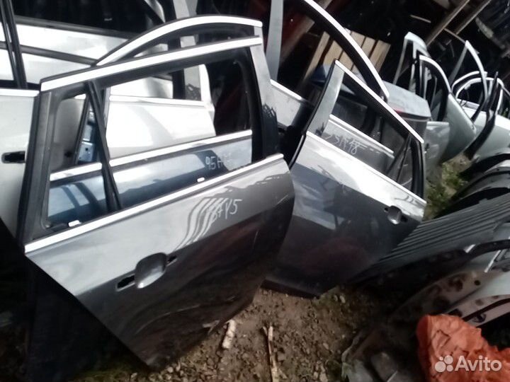 Задняя левая и правая дверь Опель Инсигния