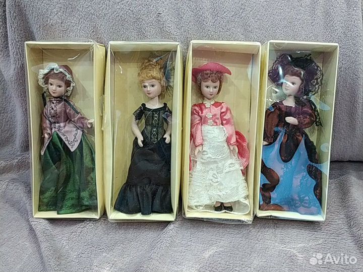 4 Куклы фарфоровые коллекционные