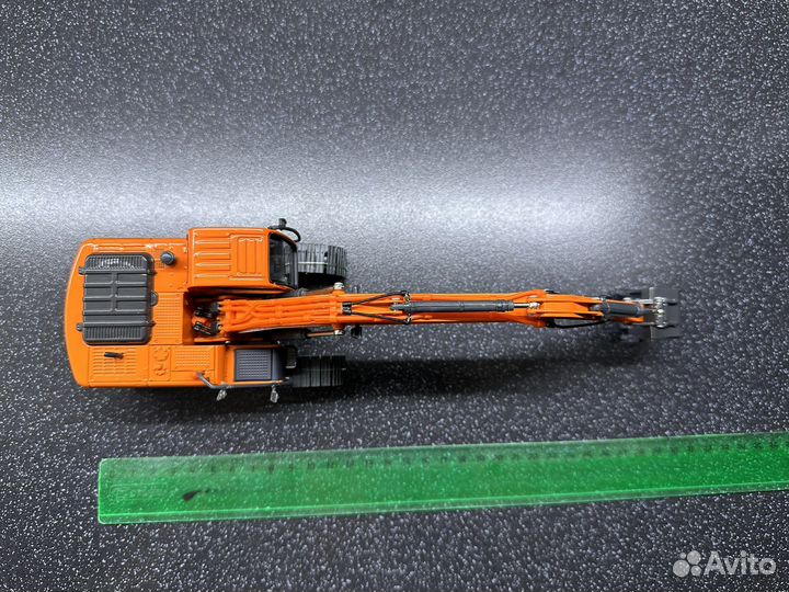 Масштабная модель экскаватора Doosan dx225lca