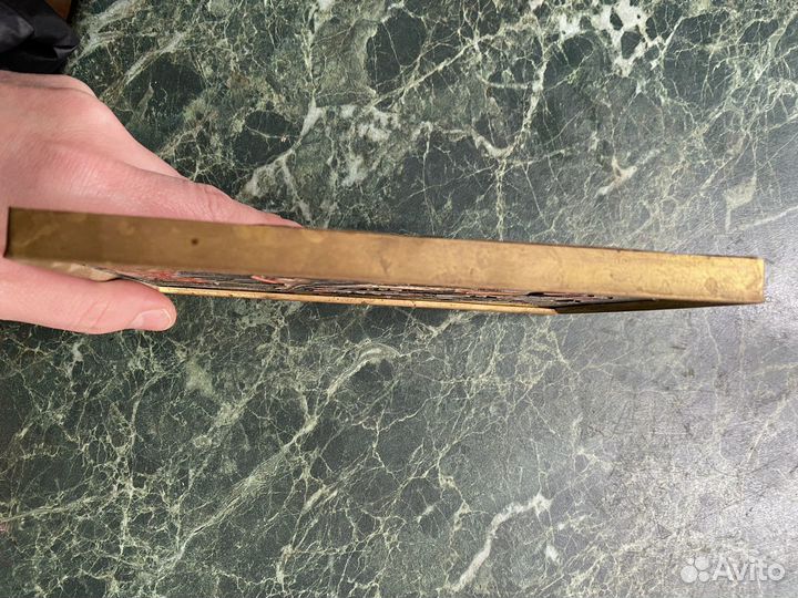 Панно-чеканка с эмалью 