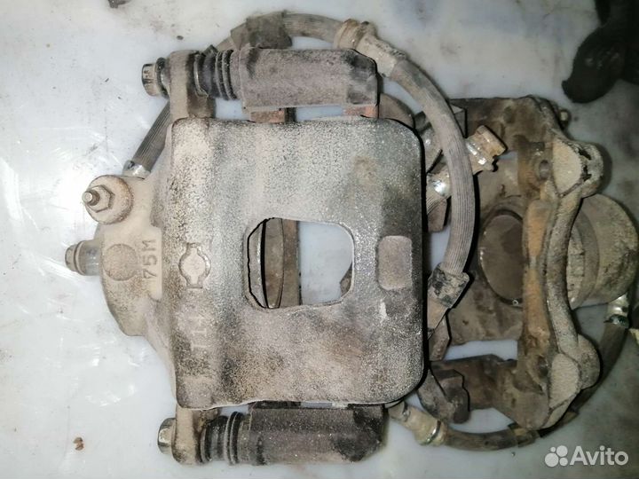 Суппорт тормозной правый, левый EU14 Bluebird