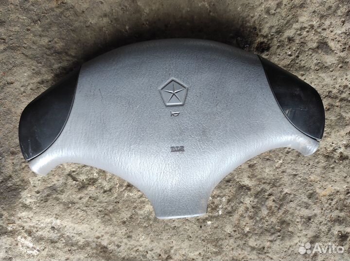 Подушка безопасности водителя Chrysler Voyager 3