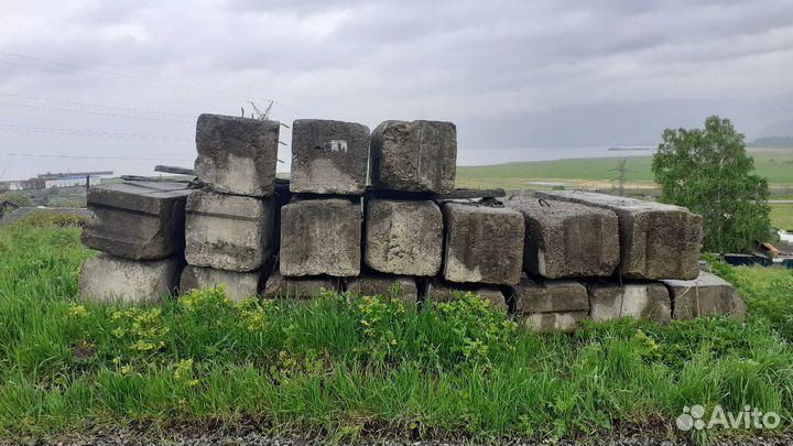 Бетонные блоки