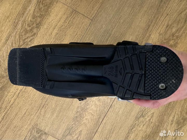 Горнолыжные ботинки