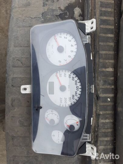 Щиток приборов Mitsubishi Lancer 9