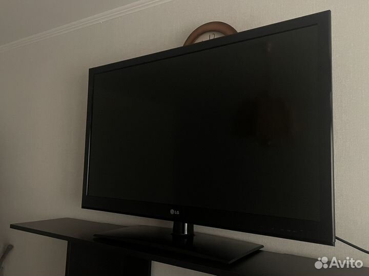 Телевизор LG 42LV3700 - ZC