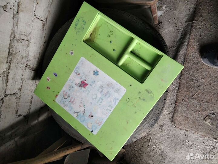 Детский столик