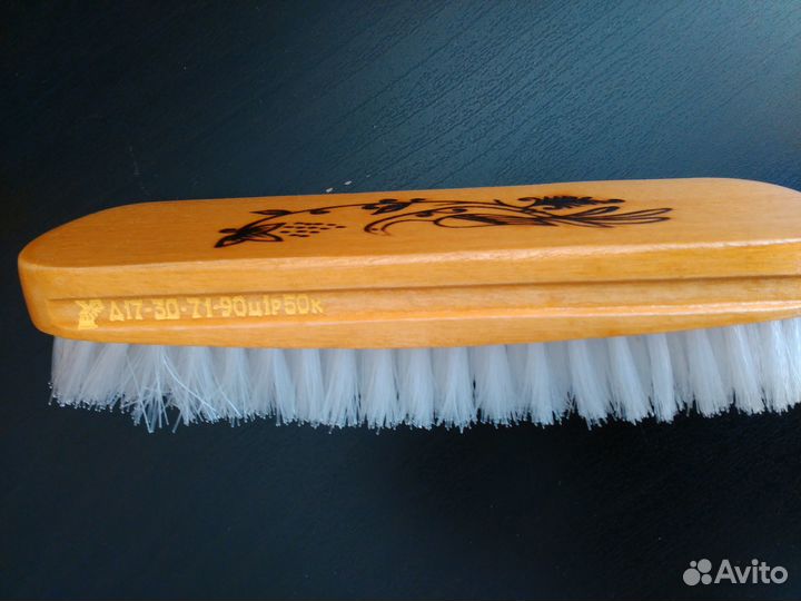 Щетка для одежды новая