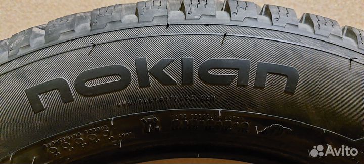 Nokian Tyres Hakkapeliitta 8 225/55 R17 101T