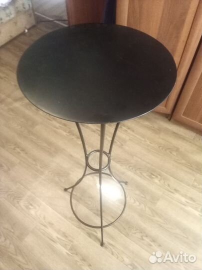 Подставка под цветы металлическая