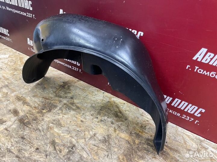 Подкрылок задний правый Renault Sandero Stepway