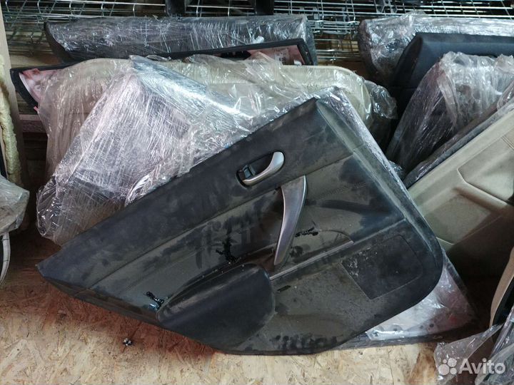 Обивка двери teana j32