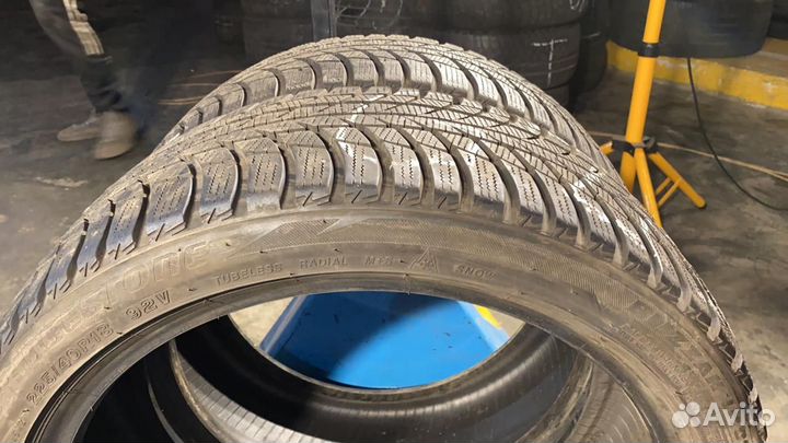 Bridgestone Blizzak LM-001 225/40 R18 92V