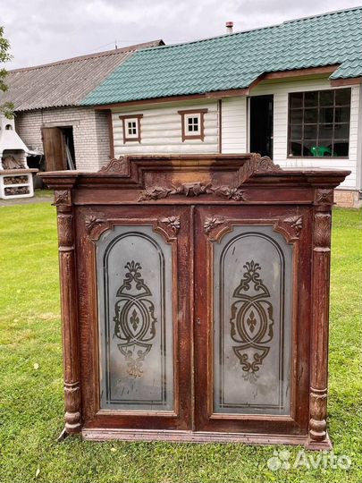 Сервант старинный