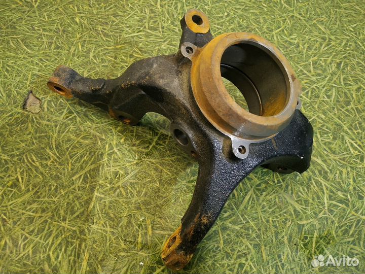 Кулак поворотный передний правый прав. перед. Kia