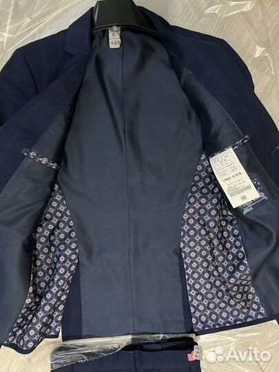 Костюм школьный