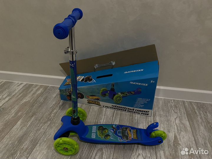 Самокат детский со светящимися колесами