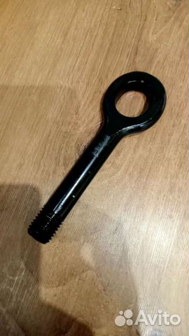 Крюк буксировочный