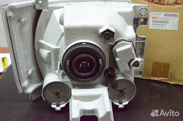 Фара Передняя Левая Isuzu NPR75 Оригинал Звоните