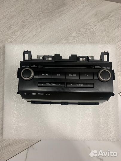 Головное устройство на Тойота land cruiser 200