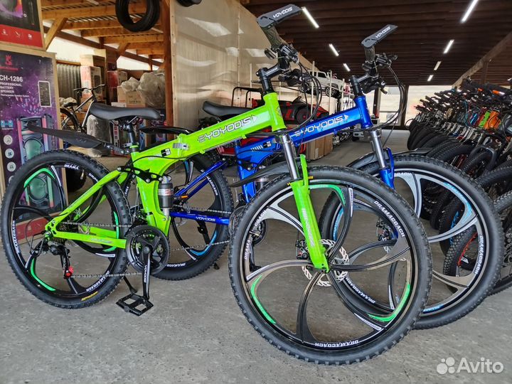 Велосипед на литых дисках и складной раме