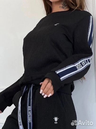 Спортивный костюм женский новый