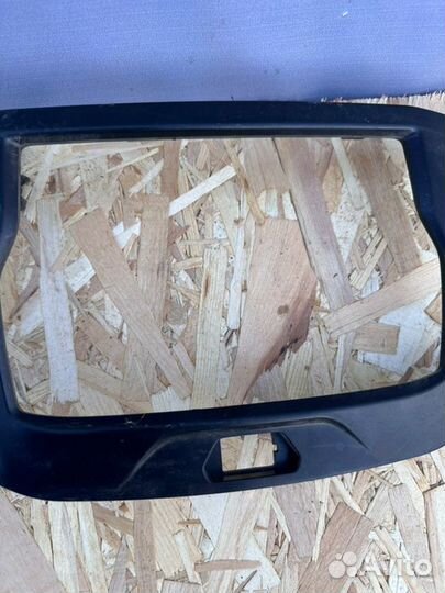 Рамка магнитолы Лада Веста седан