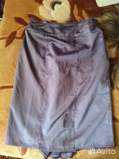 Интересная юбка со шнуровкой шлейфом и строгая