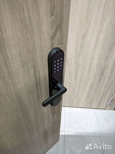 Установка электронных замков с биометрией