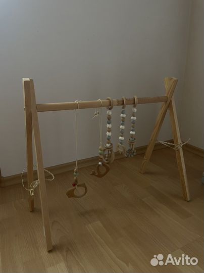Деревянный тренажер. Монтессори мобиль