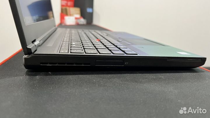 Lenovo ThinkPad с intel core i7 7820HQ / 32Gb Ram