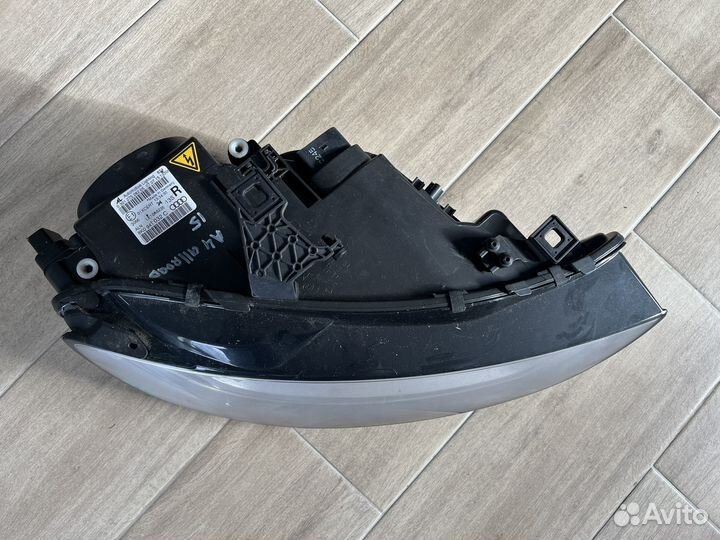 Фара правая Audi A4 allroud 2015