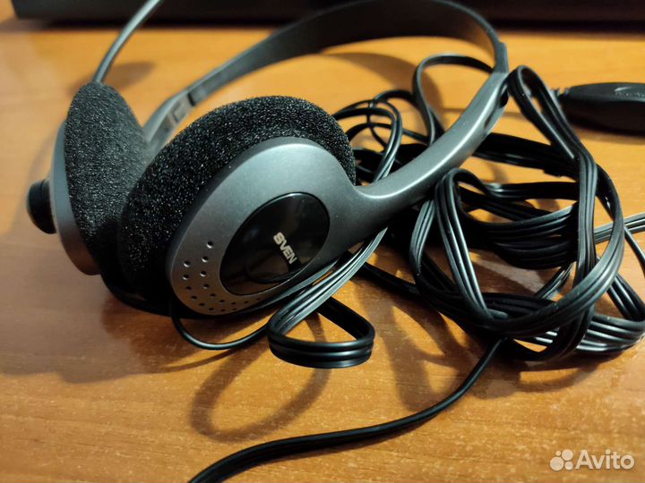 Гарнитура наушники с микрофоном Sven AP-015MV