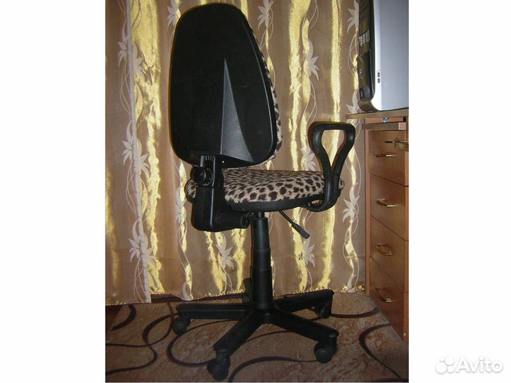 Компьютерное кресло
