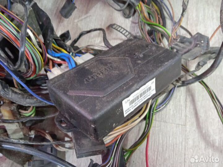 Проводка (коса) подкапотная Volkswagen Passat B4