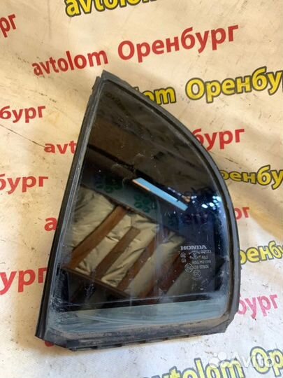 Стекло двери заднее левое Honda Civic FD1 R18Z4