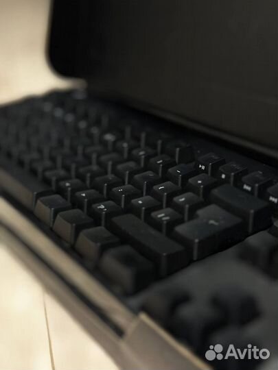 Игровая клавиатура logitech g pro