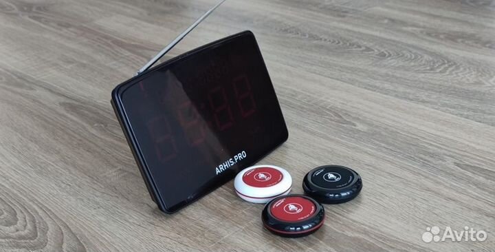 Кнопка вызова персонала и сигнальное табло вызова