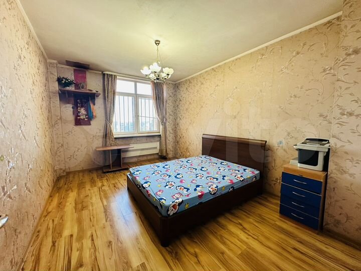 3-к. квартира, 94 м², 8/16 эт.