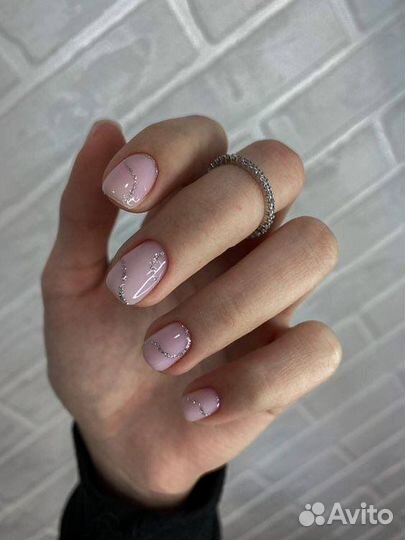 Маникюр педикюр
