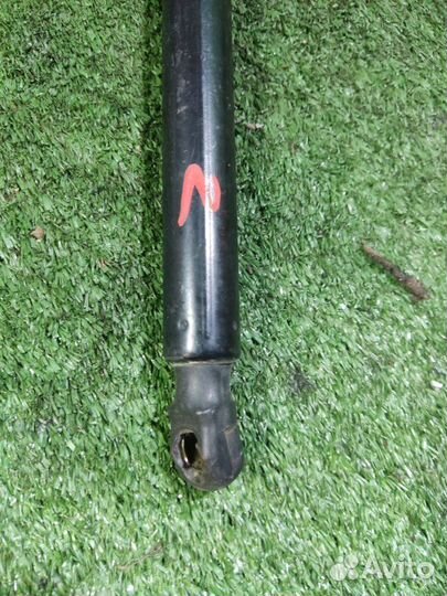 Амортизатор крышки багажника Renault Megane 2