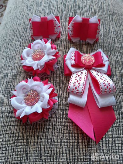 Резинки и заколки для волос