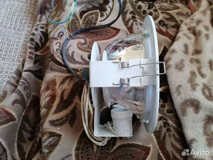 Светильниик