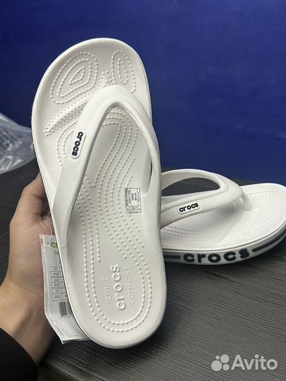 Crocs белые сланцы