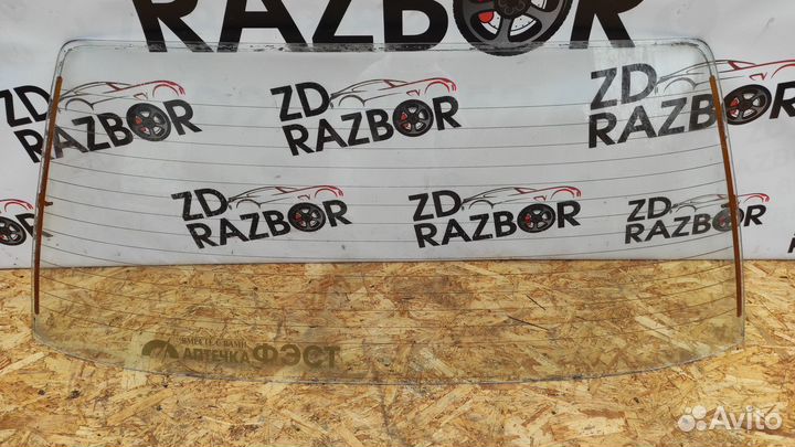 Заднее стекло BMW E21