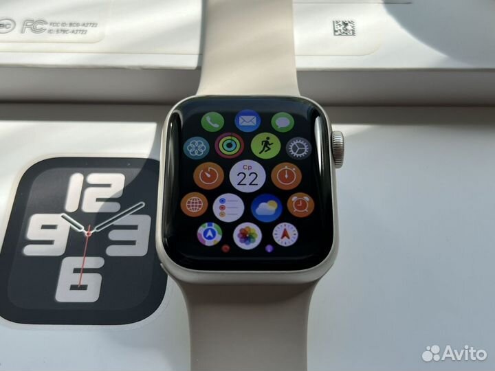 Apple Watch SE (2nd Gen) 40mm Starlight