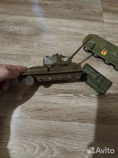 Игрушка танк СССР