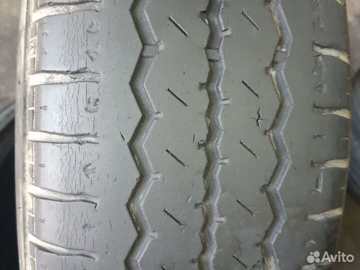 Hankook Radial RA08 215/70 R16C 108T