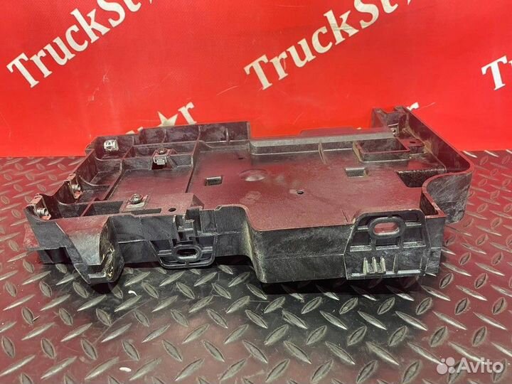 Кронштейн крепления короба Renault T